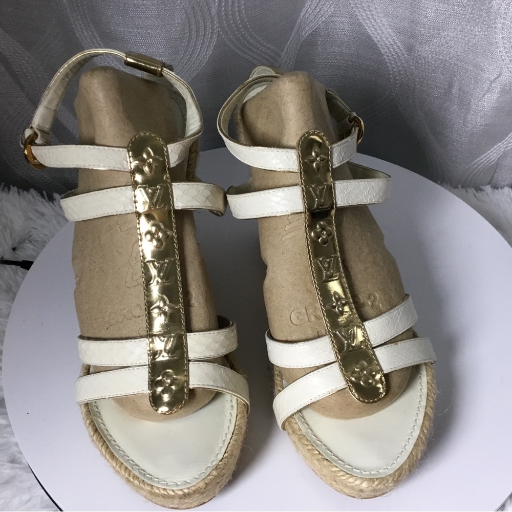 Louis Vuitton Off White and Gold T-Strap Espadrille Sandals - Women